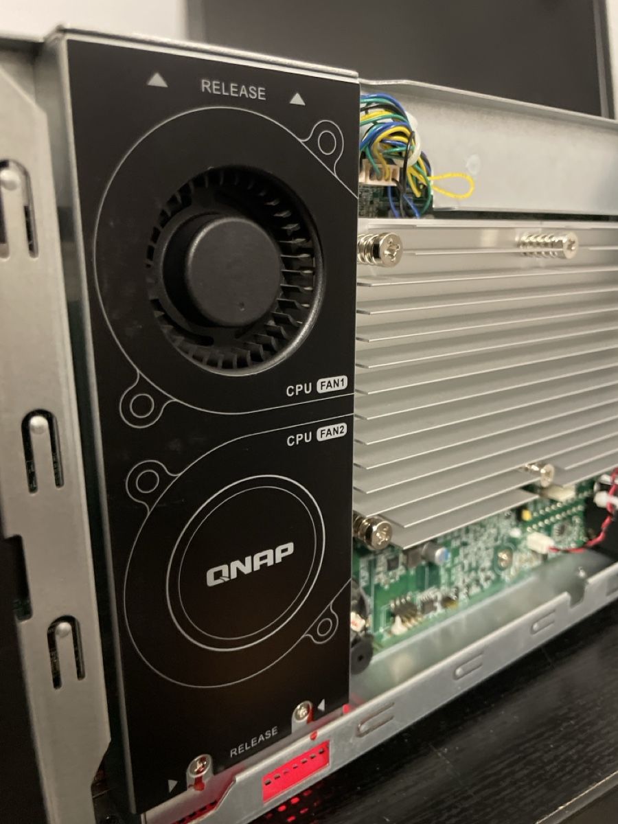 Qnap Server: QNAP TVS-x72XT – Difettoso da Abtwil SG venduto da Kueng.MultiOutlet 4