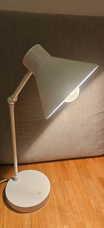 Interio Lampade: Schlichte, weisse Schreibtischlampe Interio – Usato da Urtenen-Schönbühl venduto da sas_gl8q 2