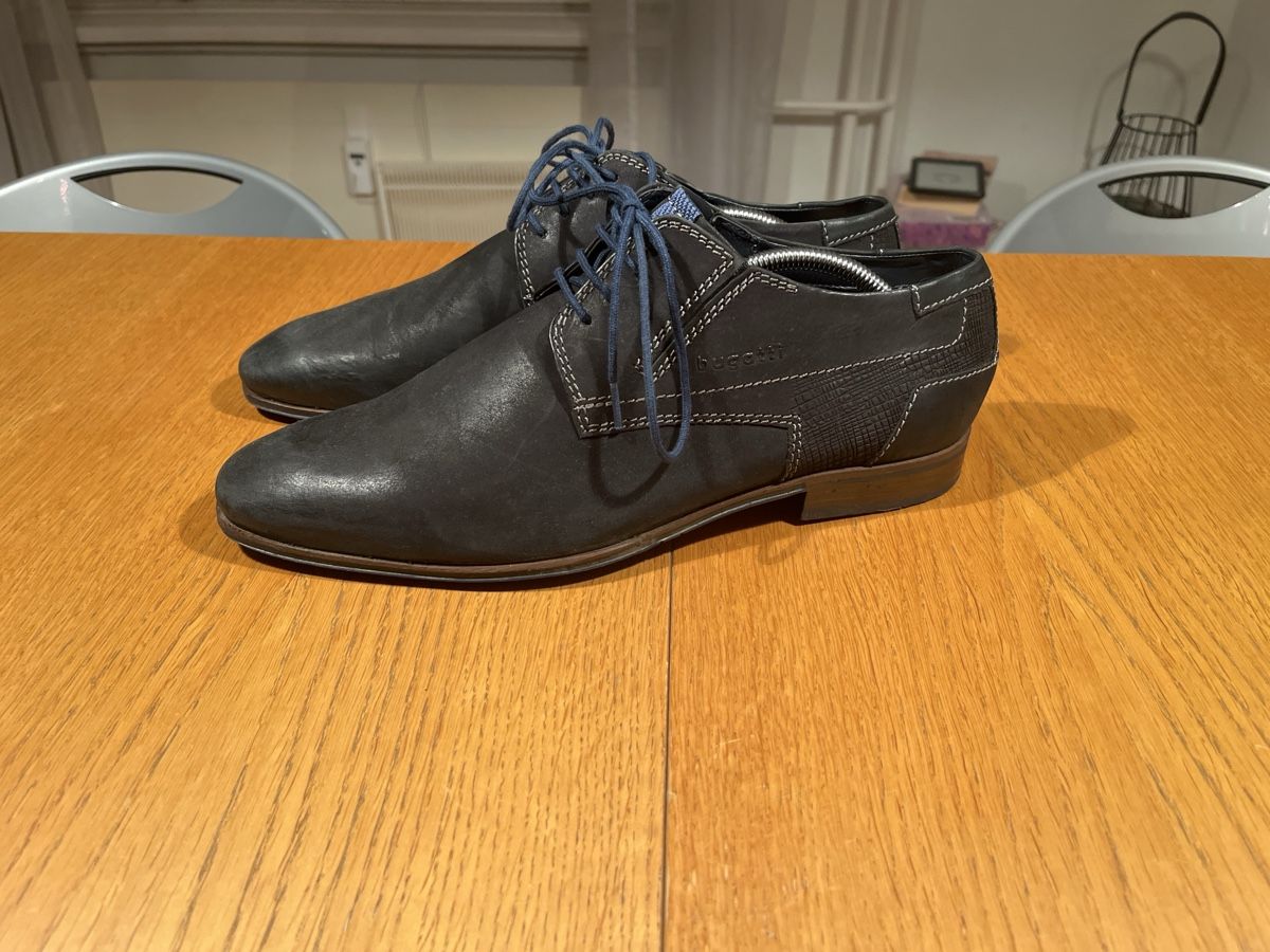 Bugatti Scarpe da uomo: Bugatti Herren Schuhe, Grösse 42 – Usato da Obfelden venduto da STONY09 3