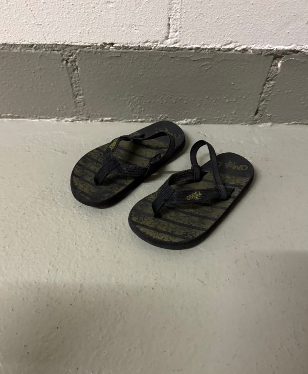 O'Neill Schuhe für Jungen: Kinder Flip Flops Grösse 28 – Gebraucht aus Zürich von zd_1965 1