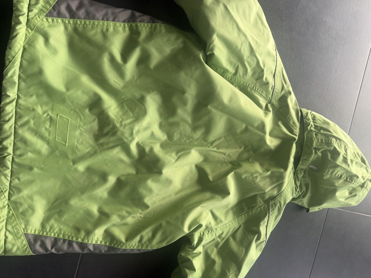 Reima Giacche & Cappotti: Reimajacke Gr. 128. Kleine löcher – Usato da Feldbrunnen venduto da cleo09 4