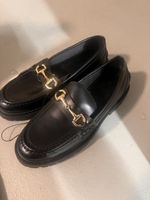 H&M Loafer schwarz mit goldfarbenem Detail NEU! 