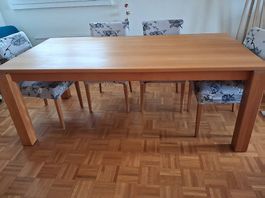 Table en hêtre massif + 6 chaises 