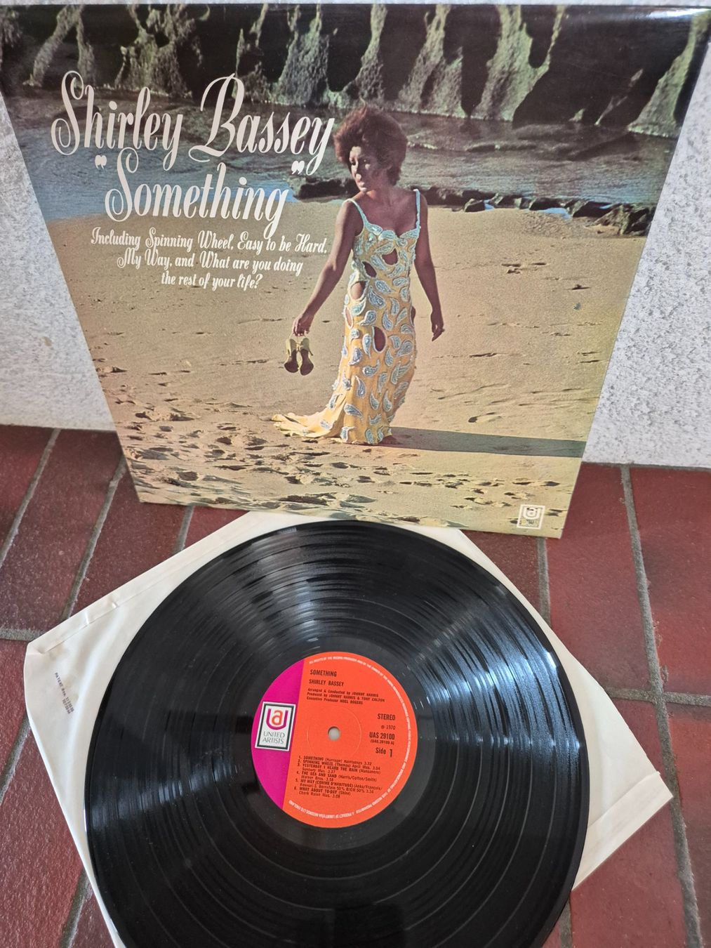 Dischi in vinile: SHIRLEY BASSEY - SOMETHING (1970) – Usato da Aldesago venduto da rug_9jtb