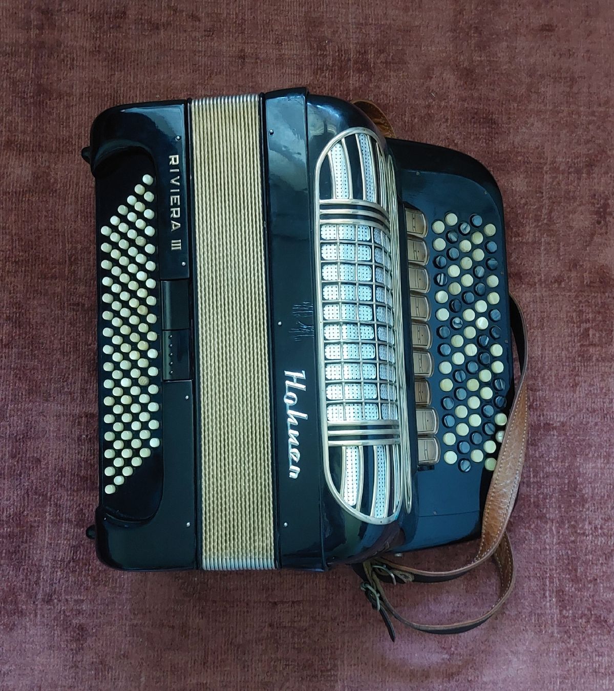 Hohner Strumenti musicali: Hohner Riviera 3 Akkordeon  – Difettoso da Baar venduto da max_vj55