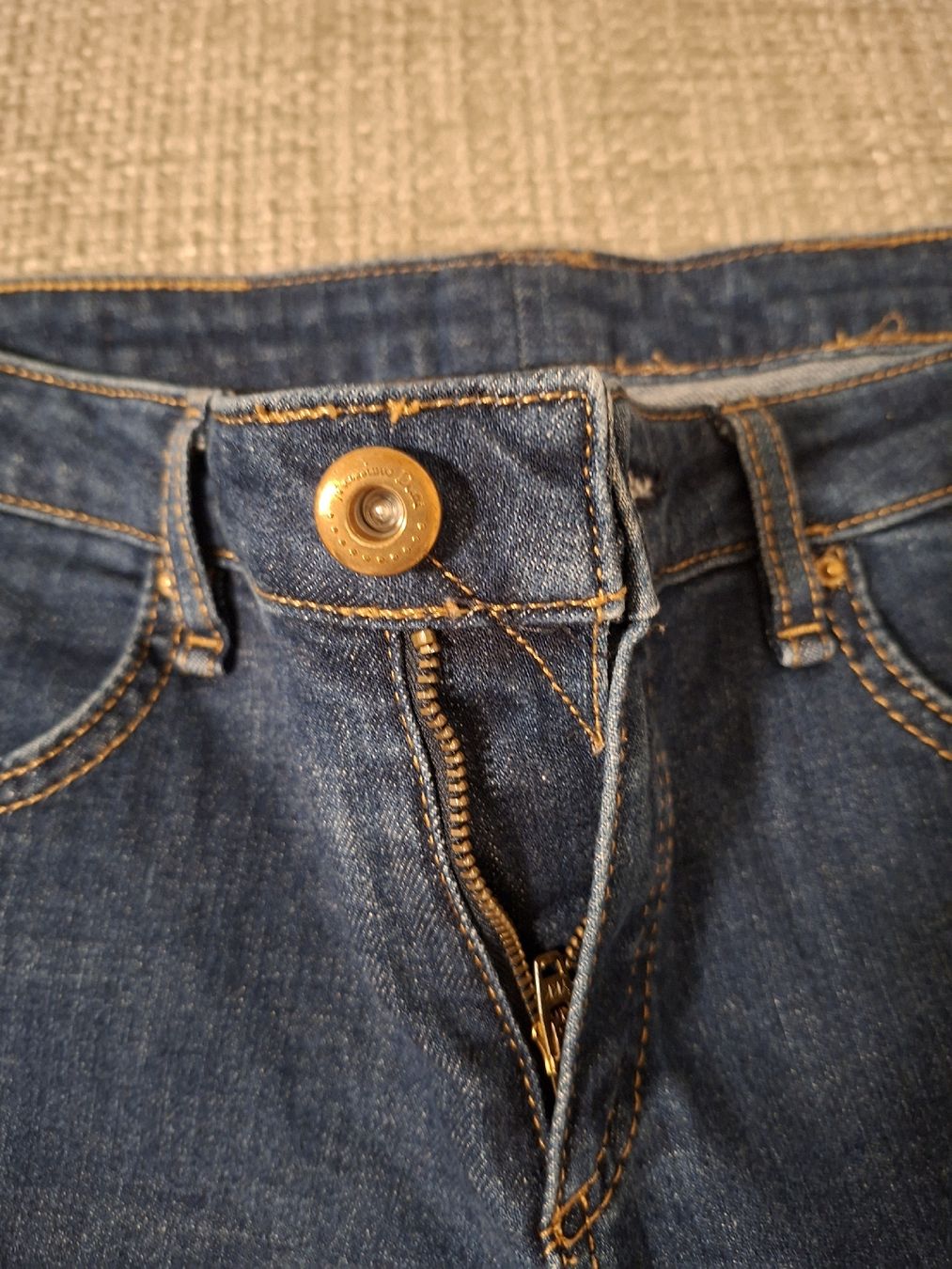 Massimo Dutti Jeans: Massimo Dutti Jeans - EUR 44 - Excellent Condition! – Usato da Zürich venduto da oli_p8cc 6