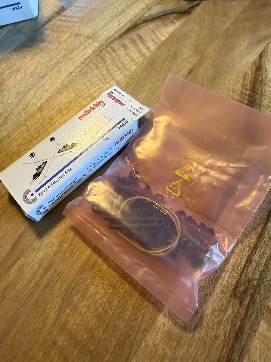 Märklin Modellini di ferrovie: Märklin Weichenlaternen-Satz 74920 – Nuovo (secondo la descrizione) da Zürich venduto da ainoa 1