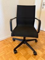 Office Chair (on wheels) - Bürostuhl (auf Räder)