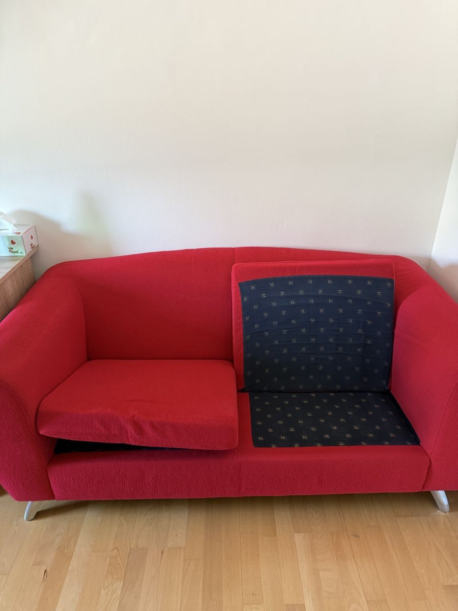 Sofas: Rotes Sofa Top Zustand – Gebraucht aus Zürich von Steinermax55 2