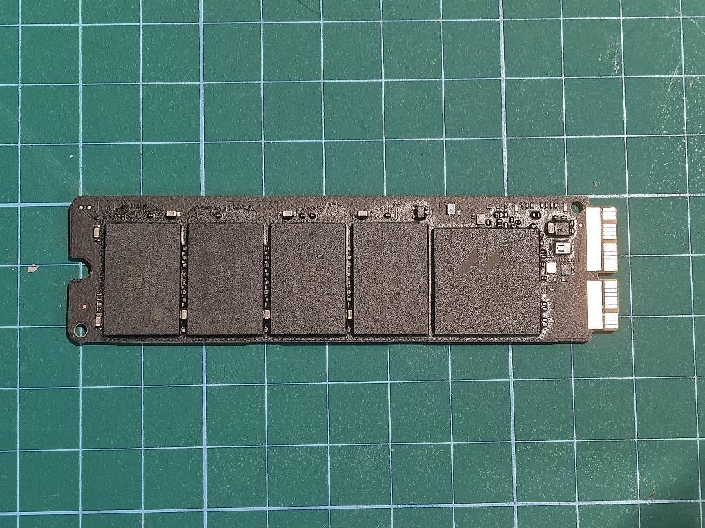 Dischi rigidi: Apple / SanDisk 128GB SSD, SDNEP / 655-1837F – Usato da Thun venduto da Radidar99 1