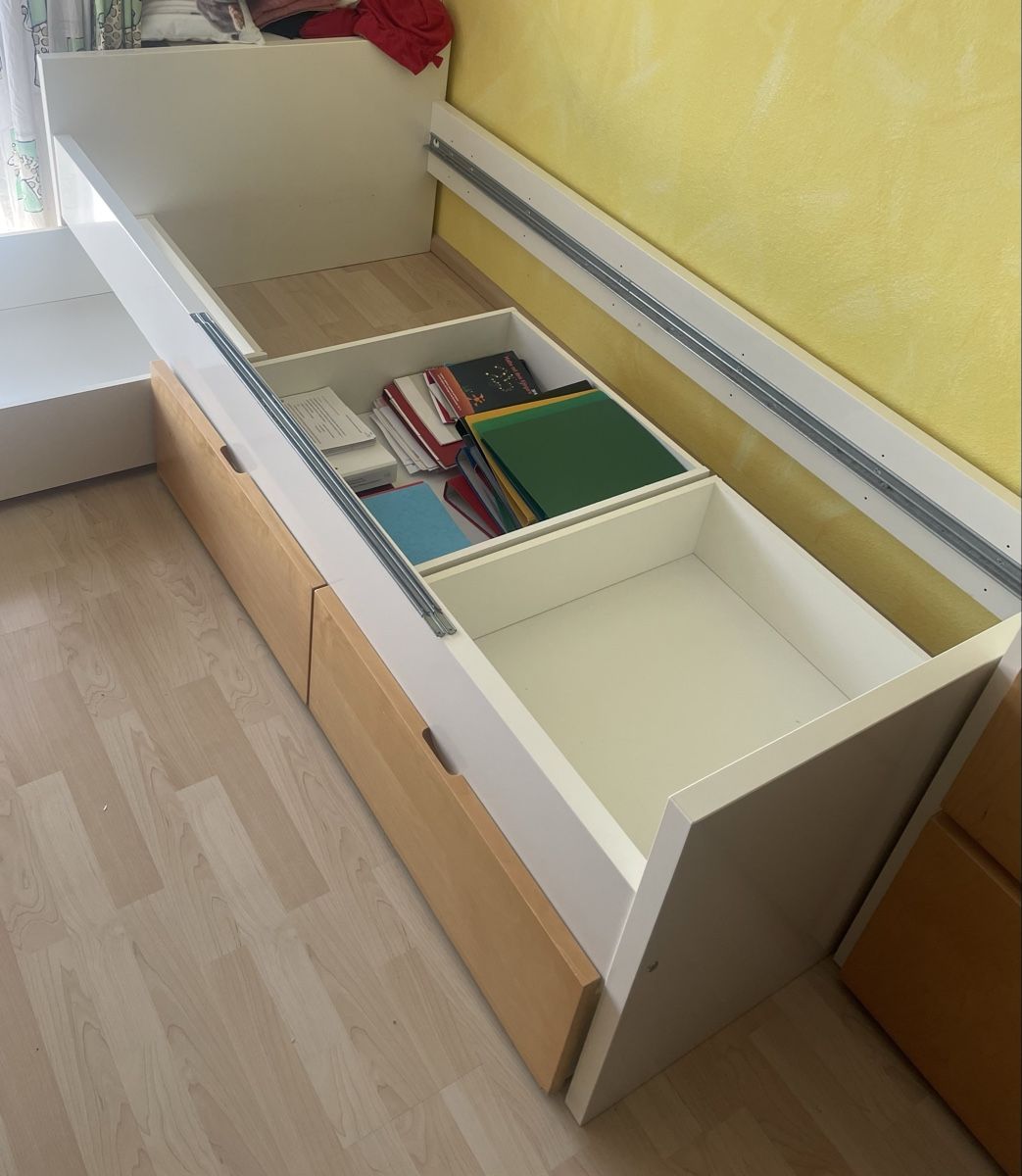 Ikea Lits: IKEA Bett 90x200 mit Schubladen – D'occasion à Uster par ali_72zj 1