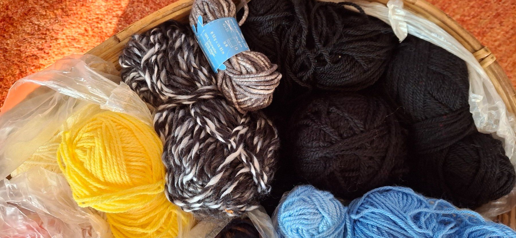 Lana: Wollpaket 2, ca. 1,4 kg diverse Garnreste – Usato da Langenthal venduto da Handstrick 4
