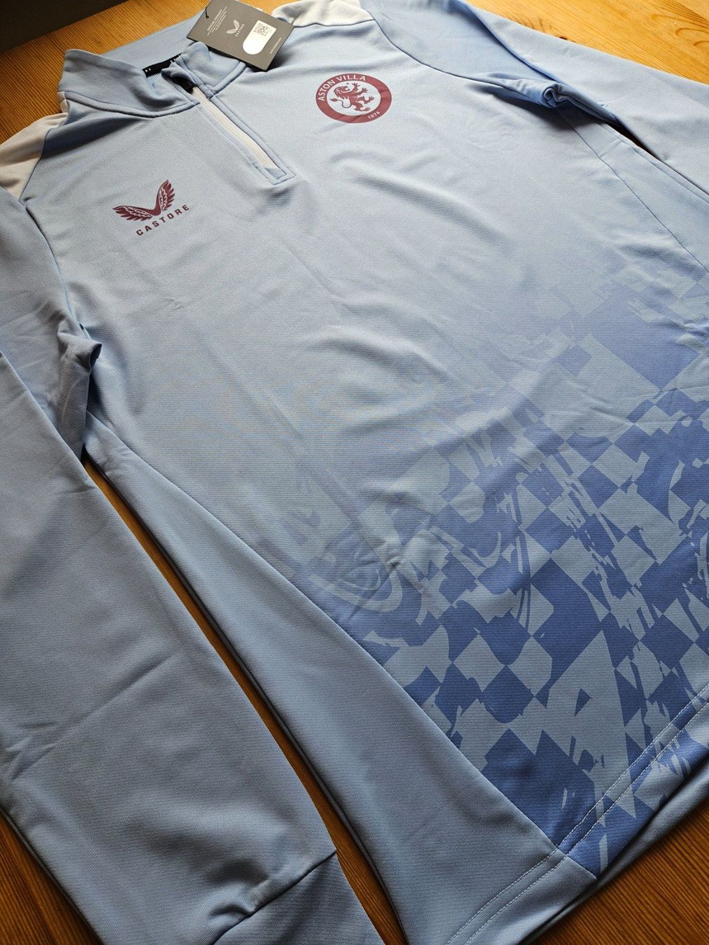 Canottiere & Pantaloni: Aston Villa Trainingsoberteil Castore Gr. M NEU Birmingham – Nuovo (secondo la descrizione) da Hägglingen venduto da United-Village-Trade 2