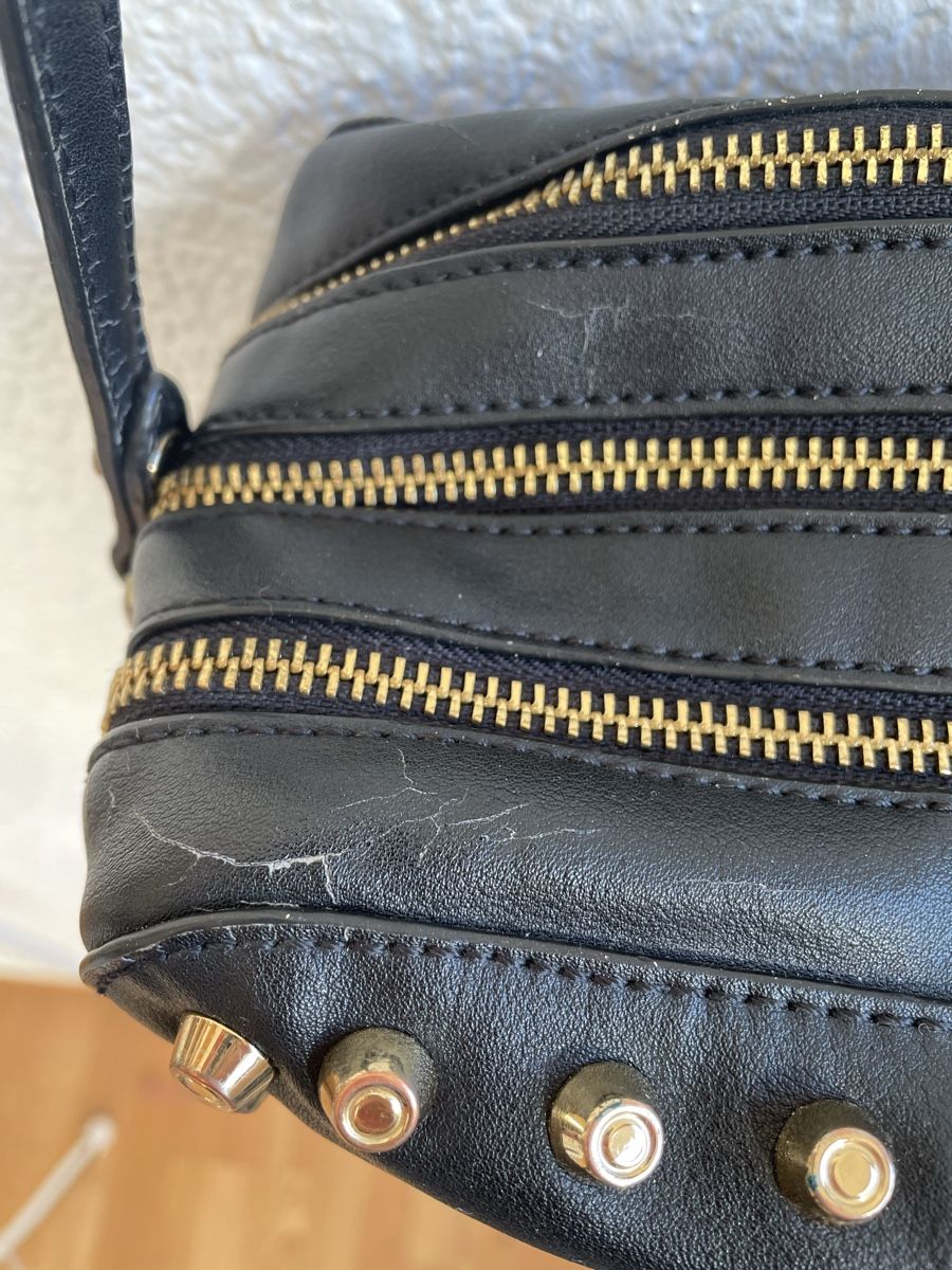 Liu Jo Borse da donna: Sac Liu Jo noir, clouté, élégant – Usato da Martigny venduto da Lea_lucci 4