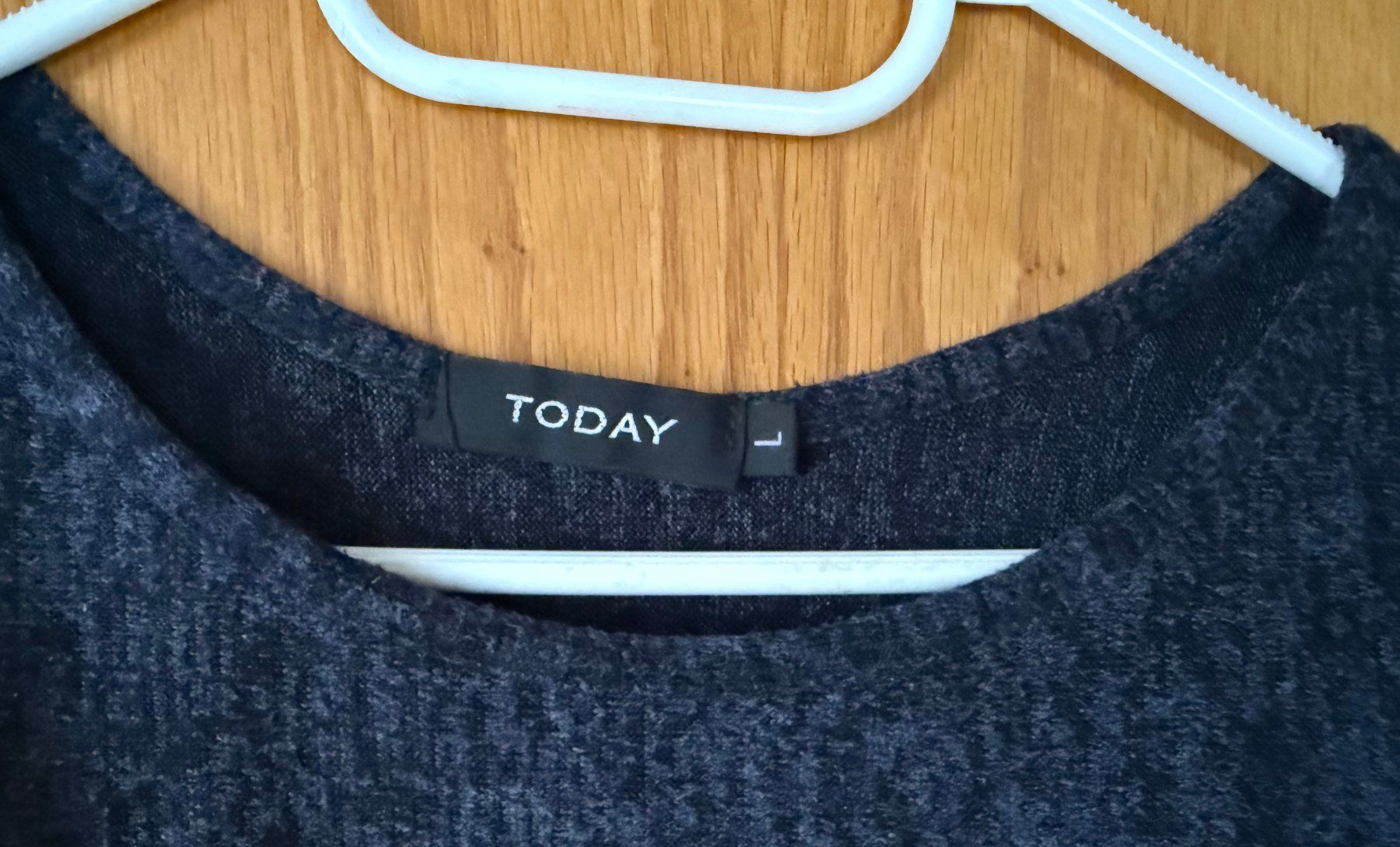 Pulls & Sweat-shirts: Pulli Today, grau-schwarz-blau – D'occasion à Zäziwil par kreative-ideen 6