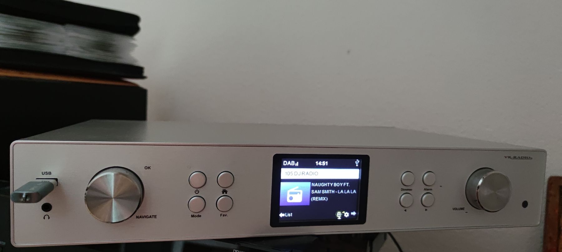 Radio: VR Radio ZX 1816 – Usato da Meggen venduto da Malecifent 2