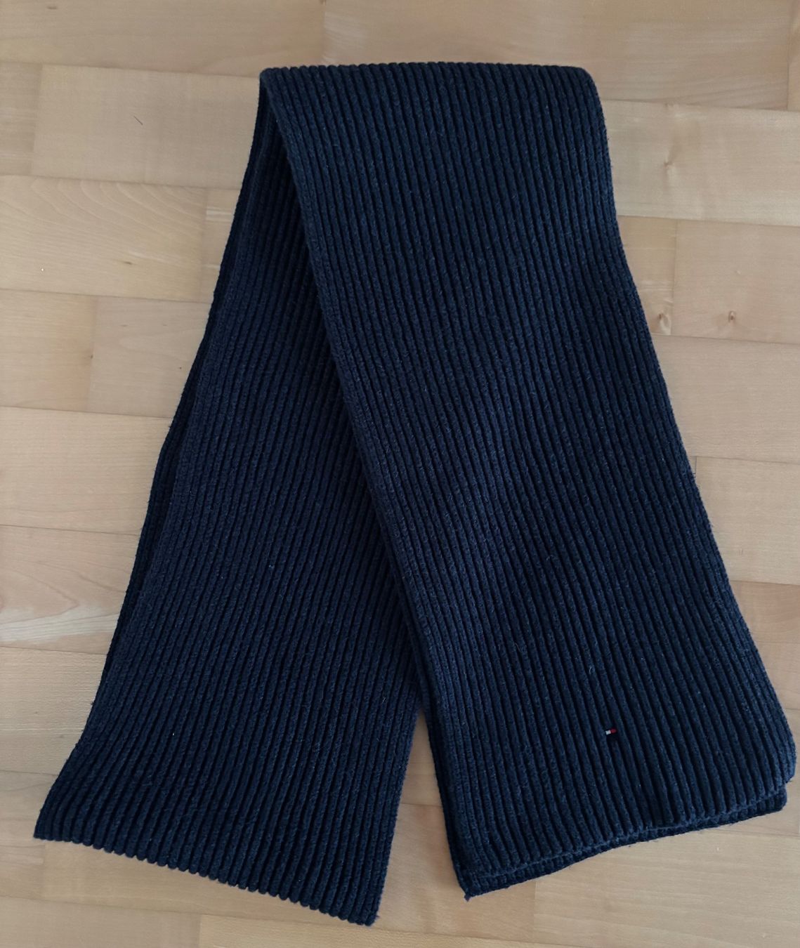 Tommy Hilfiger Foulards & écharpes: Winterschal Tommy Hilfiger – D'occasion à Winterberg ZH par vanilleinspiration