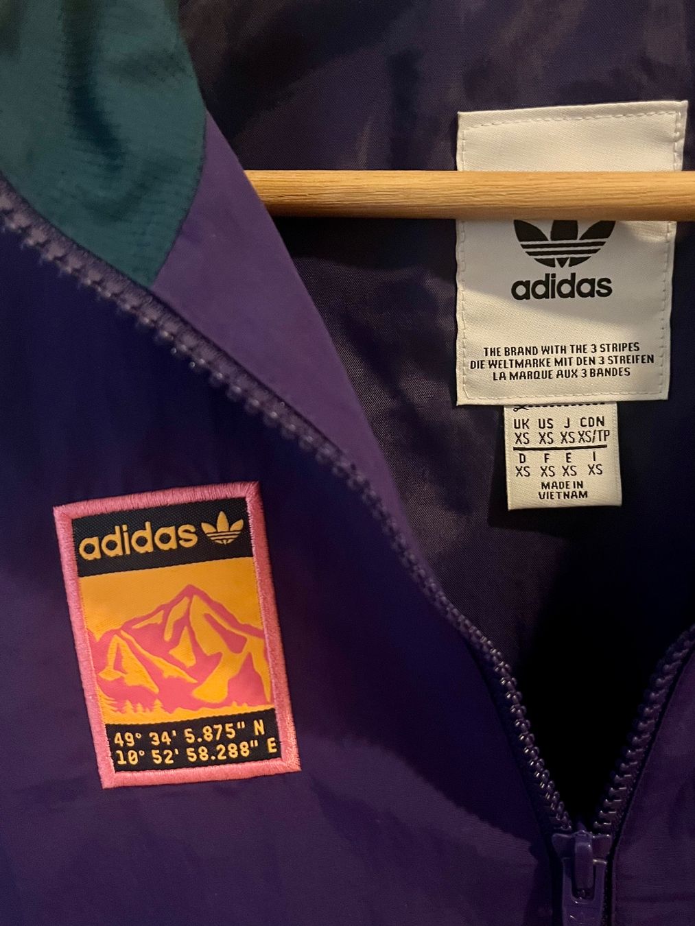 Adidas Giacche: Adidas Trainingsjacke violett – Nuovo (secondo la descrizione) da Bern venduto da BigBeat 1