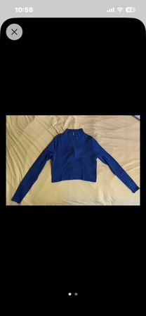 Blauer Pullover mit Reissverschluss Grösse M