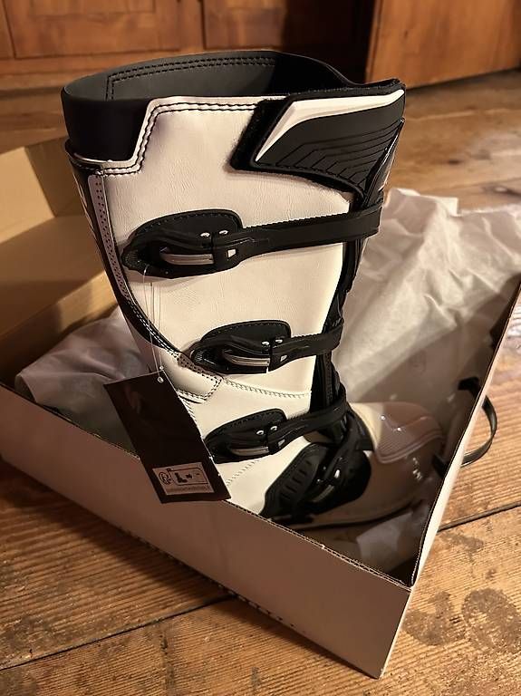 Scarpe da uomo: Crossstiefel Raven Trooper Weiss – Nuovo (secondo la descrizione) da Roggwil TG venduto da Itsmelivio 1