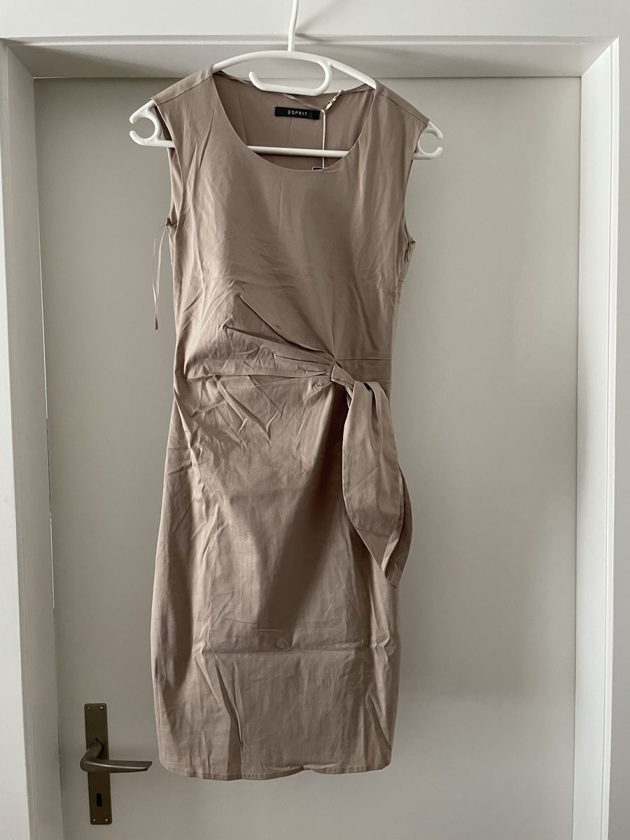 Robes: Esprit Kleid neu – Neuf avec emballage d'origine à Ipsach par takacseni
