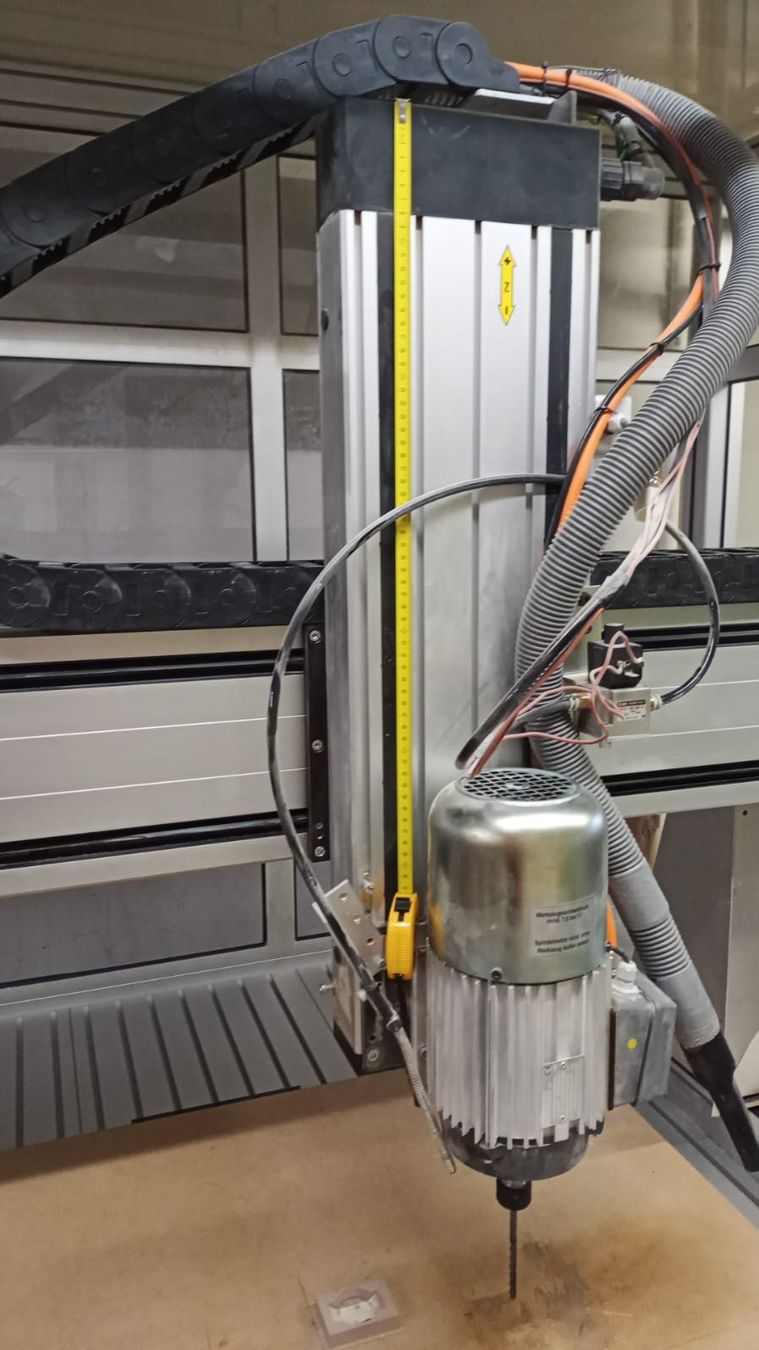 Tutte le macchine: Isel CNC Fräsmaschine mit Schutzhaube – Usato da Triesenberg venduto da moonrake 8