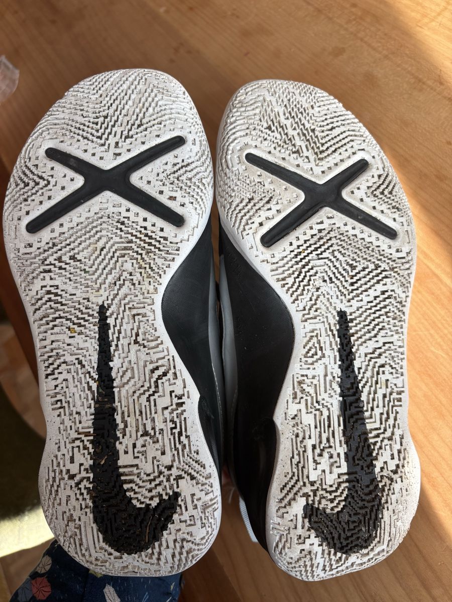 Nike Scarpe per ragazzi: Nike Schuhe – Usato da Adliswil venduto da Birkenblatt08 2