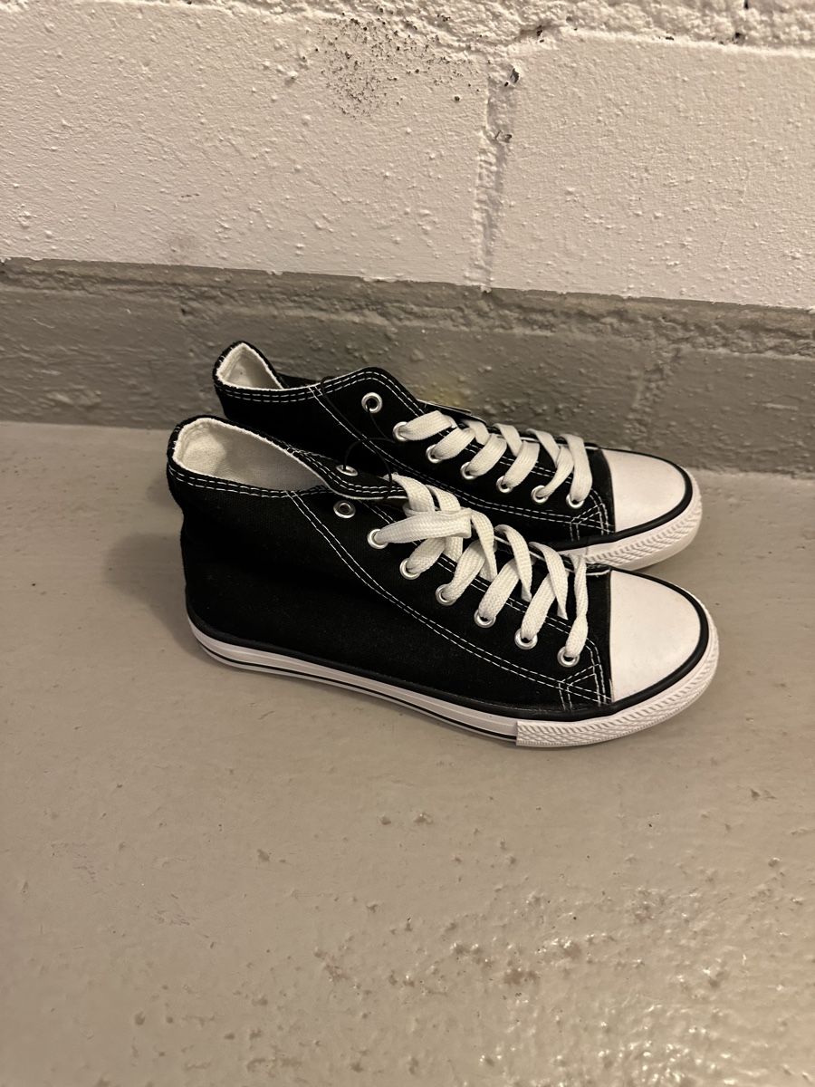 Damenschuhe: Turnschuhe schwarz Grösse 38 neu – Gebraucht aus Münchenbuchsee von IleanaT 1