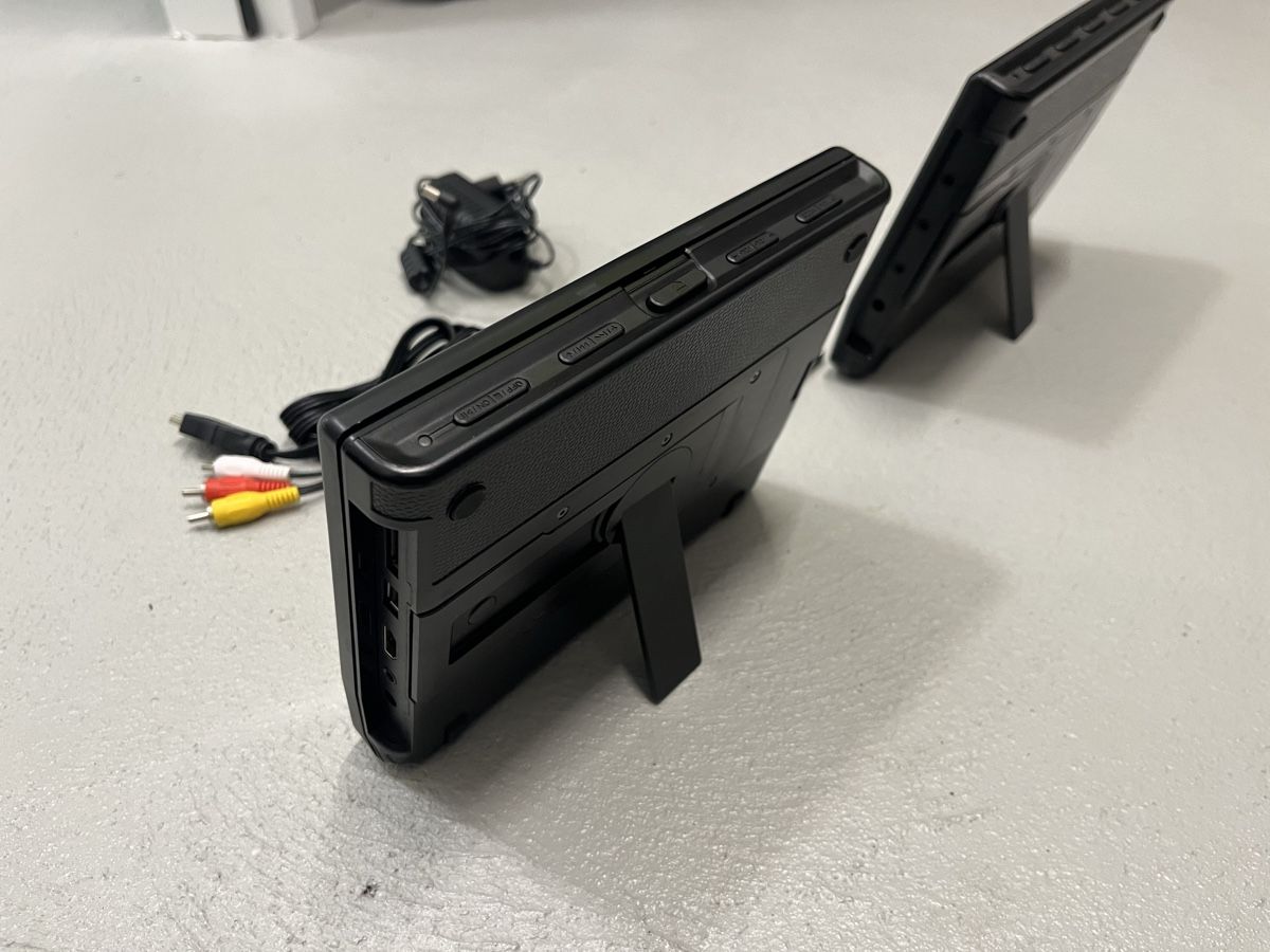Lettore multimediale & Streamer: DVD-Player mit Kopfhörer und Autohalterung – Usato da Eich venduto da ray_df9k 4