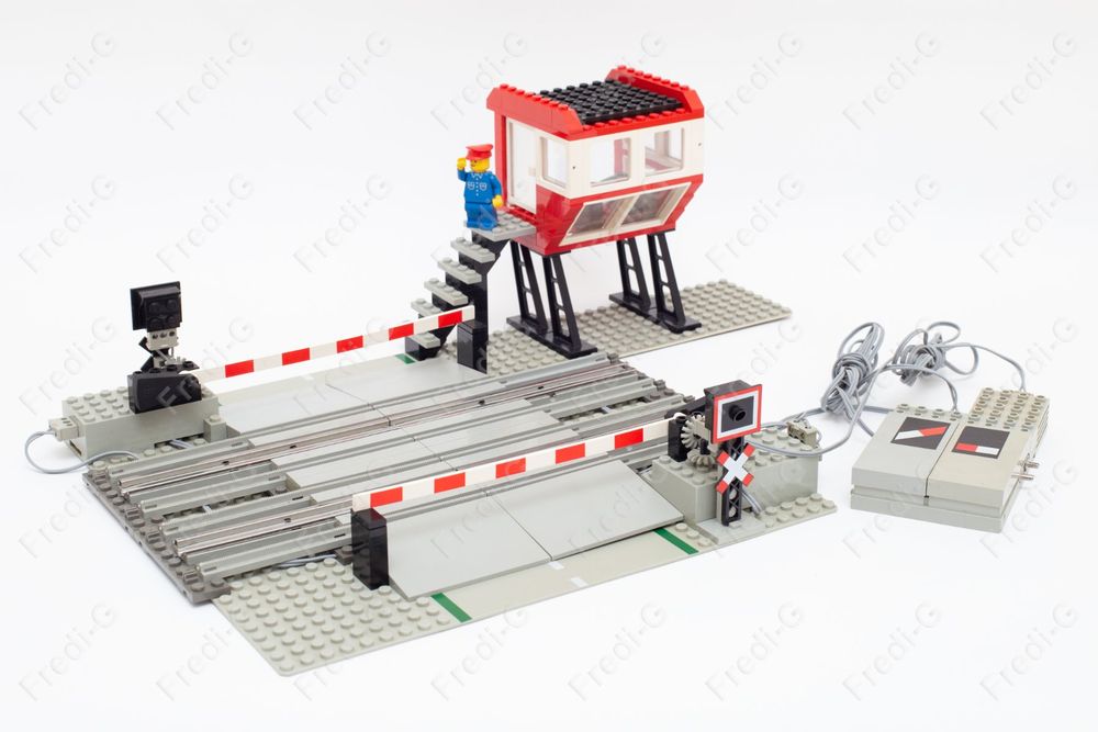 Elektrischer Lego Bahnübergang 7866 (Gebraucht) in Zürich für CHF 129 ...