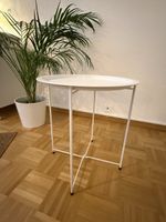 Table ronde en métal 