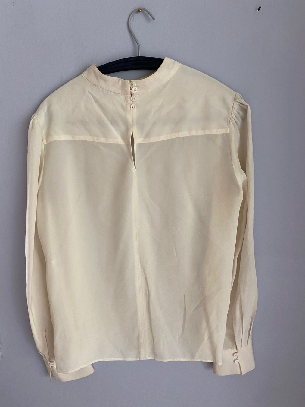 Tara Jarmon Camicette: Tara Jarmon Bluse 100 % Seide – Usato da Luzern venduto da Turmliebe 1