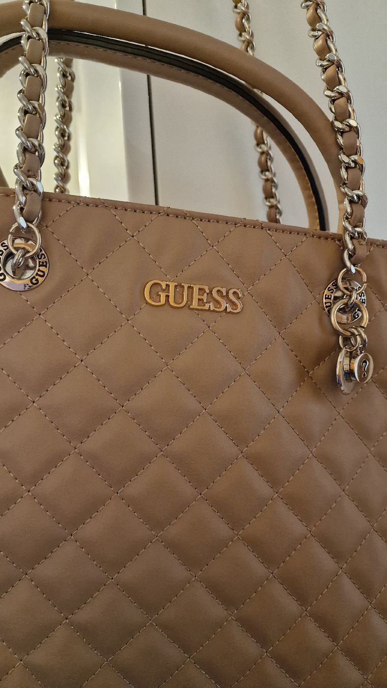 Guess Borse da donna: Neue Guess Handtasche – Nuovo (secondo la descrizione) da Eisten venduto da _saskiia_ 1