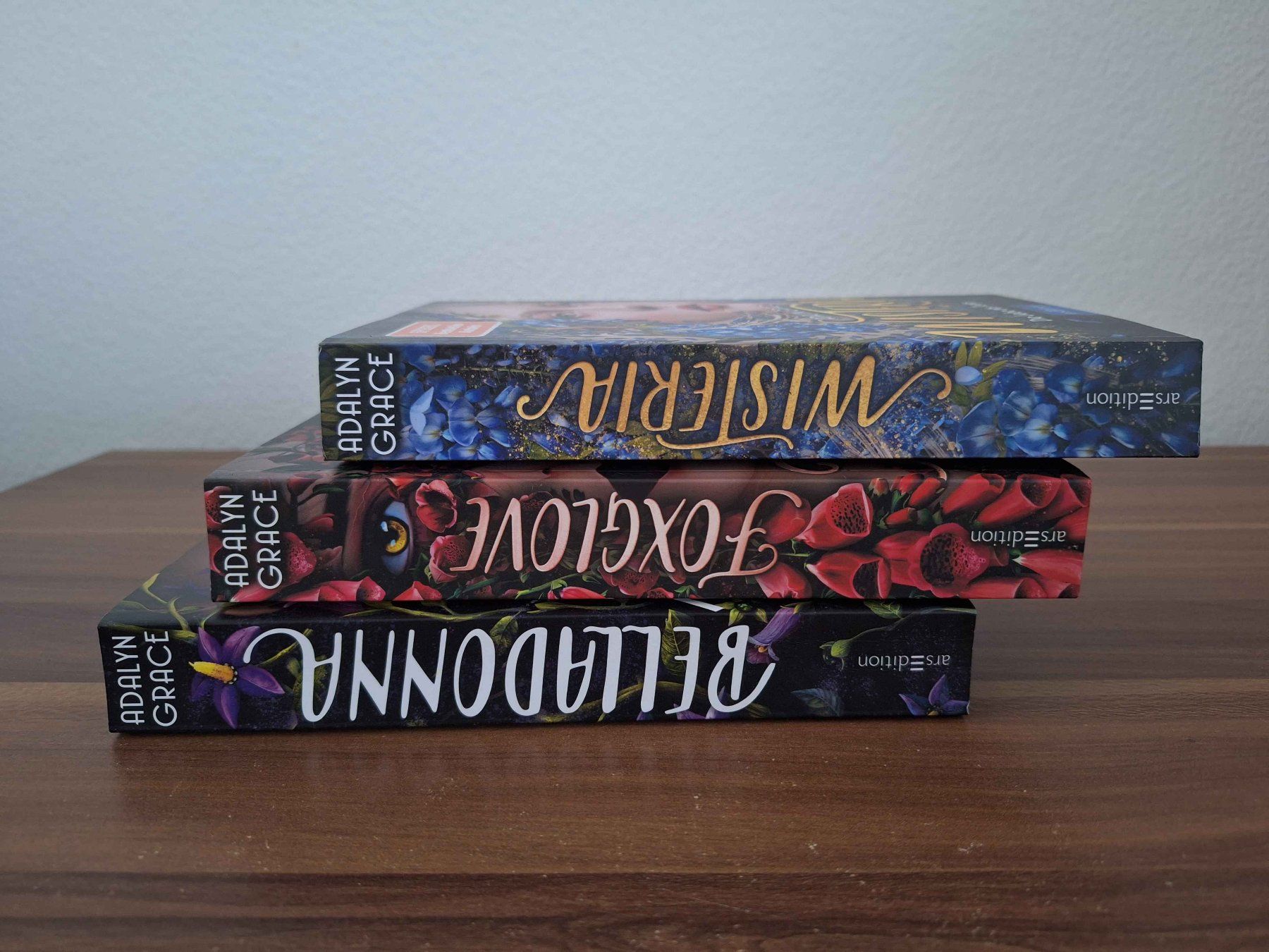 Bücher: Belladonna Trilogie mit Farbschnitt – Gebraucht aus Grenchen von LadyCalis 5
