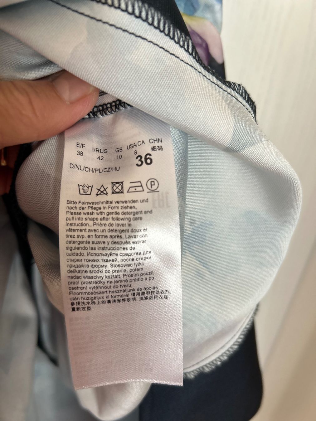 Kleider: Sehr schönes Kleid von Vera Mont – Gebraucht aus Gutenswil von walker60 8