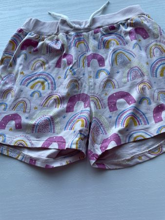 Mädchen Short bunt  Regenbogenmuster Grösse 152. guter Zust