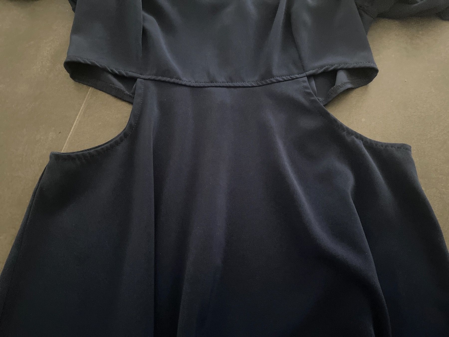 Vestiti: GUESS robe d’été taille M – Nuovo (secondo la descrizione) da Delémont venduto da Ma_LoU.01 2