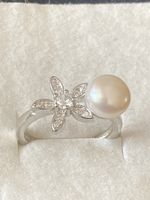 Elegante Damenring mit echten Perle, 925er Silber, neuwertig