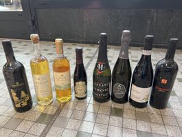 Lot de 8 alcools et vins italiens