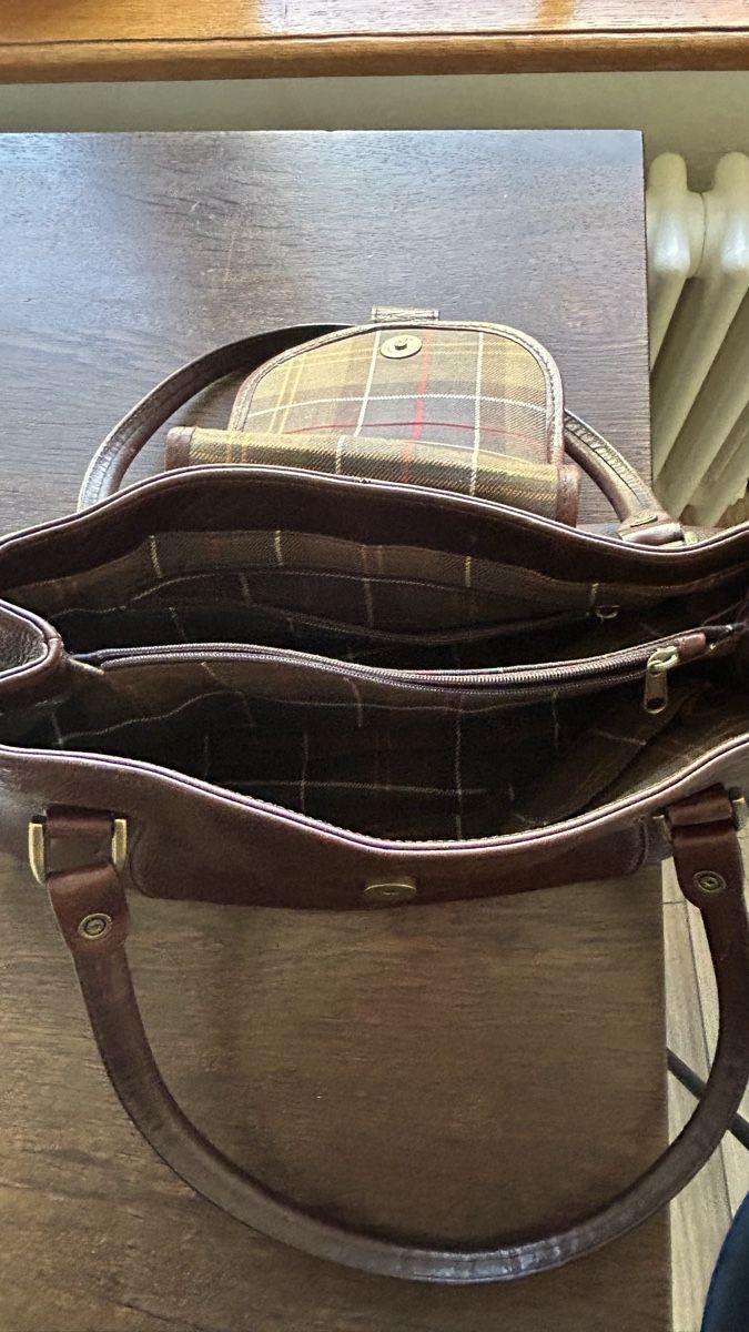 Borse da donna: Barbour Ledertasche – Usato da Basel venduto da and_pky9 3