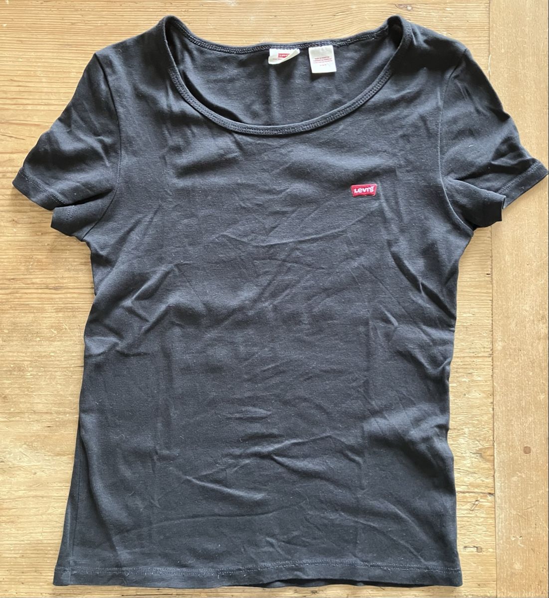 Levi's T-shirt: T-Shirts Levi‘s – Usato da Bern venduto da NathDom 1