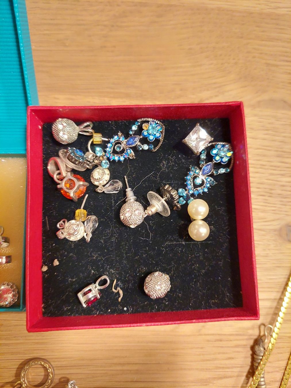 Autres bijoux: Schmuck / Bijoux – D'occasion à Adliswil par Boncoinsuisse 6