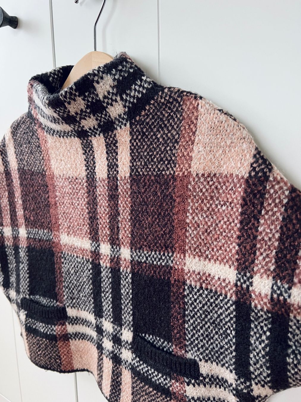 Zara Pullover & Sweatshirts: Zara, 110, Poncho, braun, rosa, – Gebraucht aus Burgdorf von rulan 2