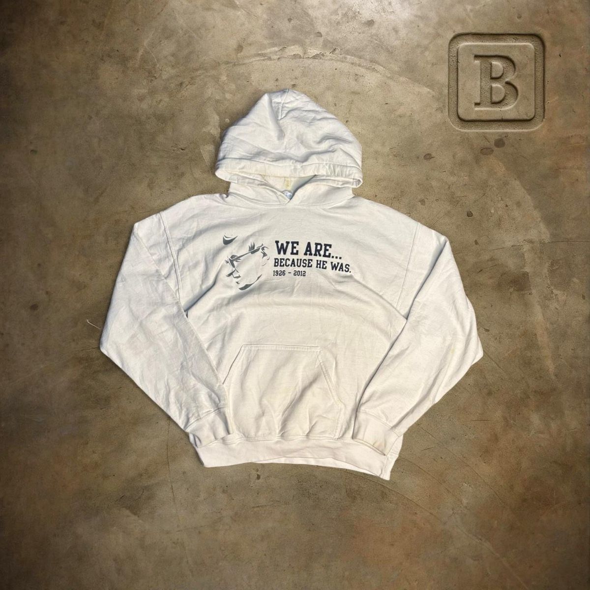 Maglioni & Felpe: Hoodie WeAre weiss – Usato da Capolago venduto da LA.BOTTEGA