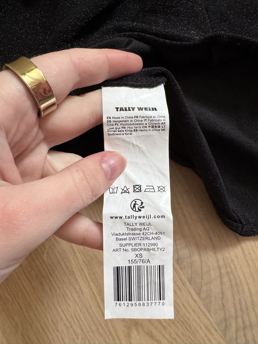 Tally Weijl Top: Body mit Glitzer schwarz XS – Nuovo (secondo la descrizione) da Malans GR venduto da leo_mz7w 2
