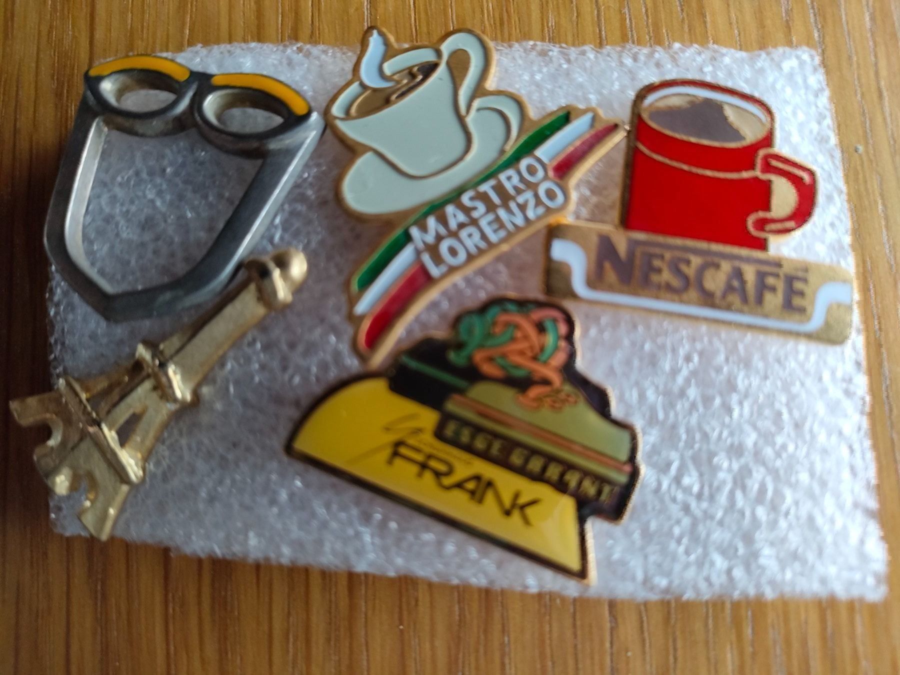 Placchette & Badge: Pins Kaffee – Usato da Brugg AG venduto da Mashaba 3