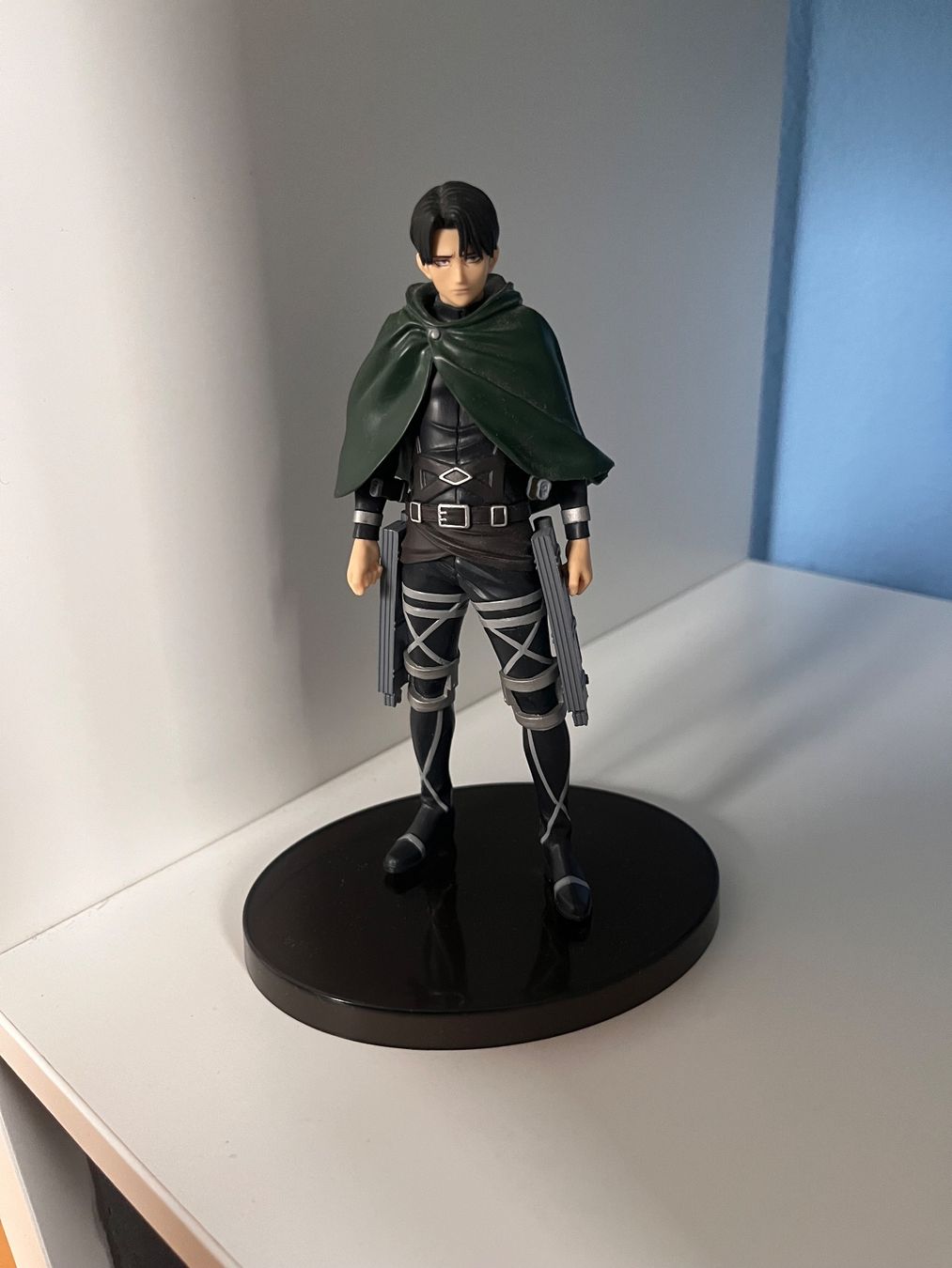 Erstaunlich Levi Figur Ohne Handtuch Ebenbild