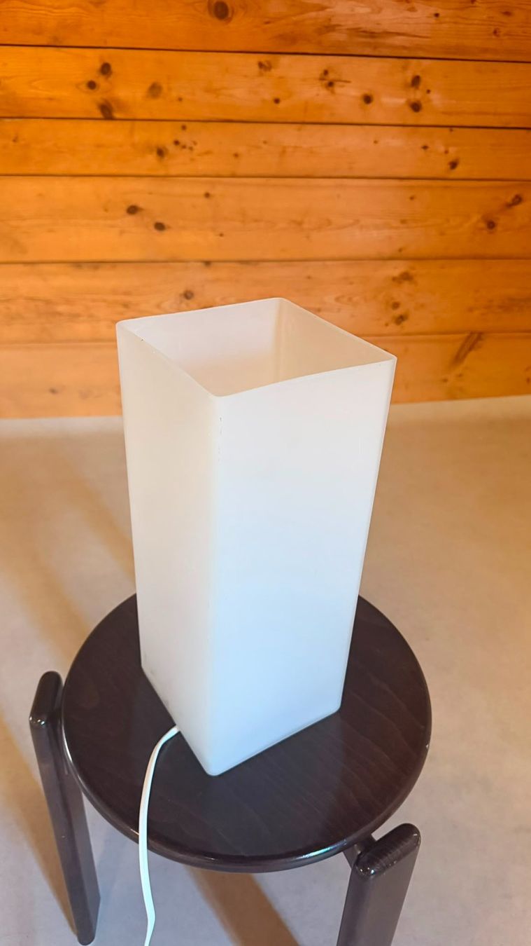 Lampes: Design Tischleuchte aus Opalglas eckig satiniert Weiss – D'occasion à Rickenbach ZH par Der-Insider 7