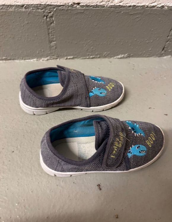 Chaussures garçon: Kinder Hausschuhe Grösse 28 – D'occasion à Zürich par zd_1965 2