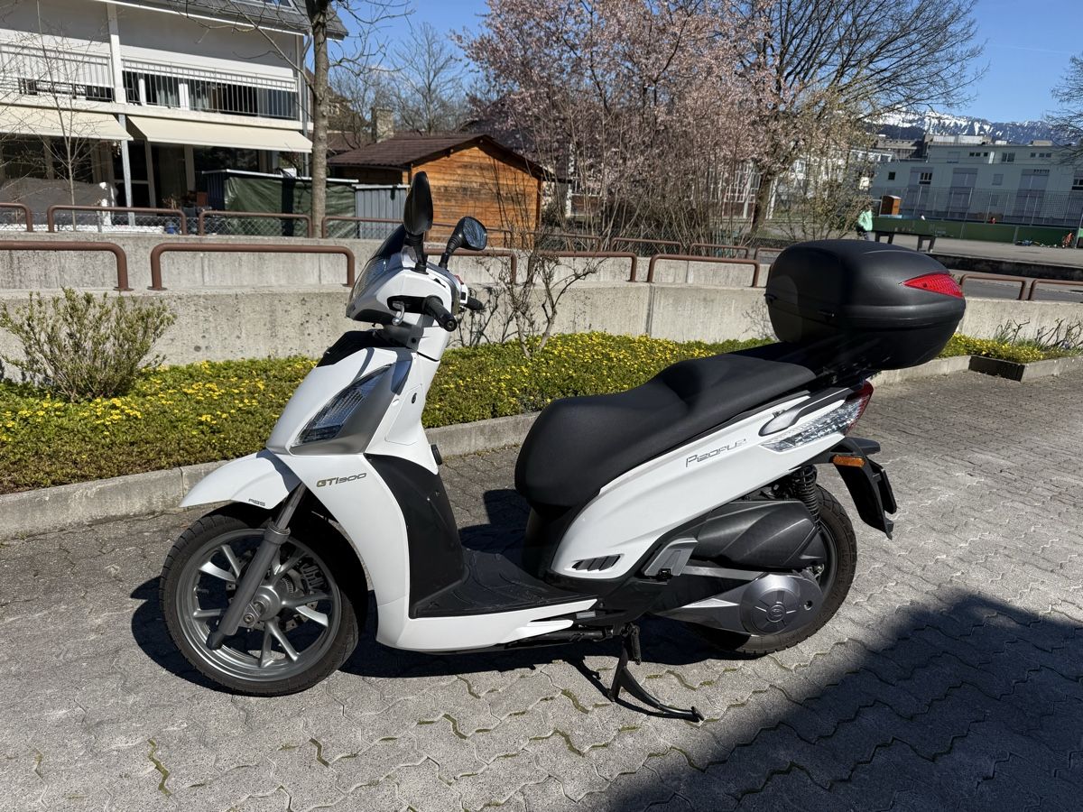 Kymco Scooters: Kymco People GT 300i, Topcase inklusive. – Gebraucht aus Thun von aRealLiveOne
